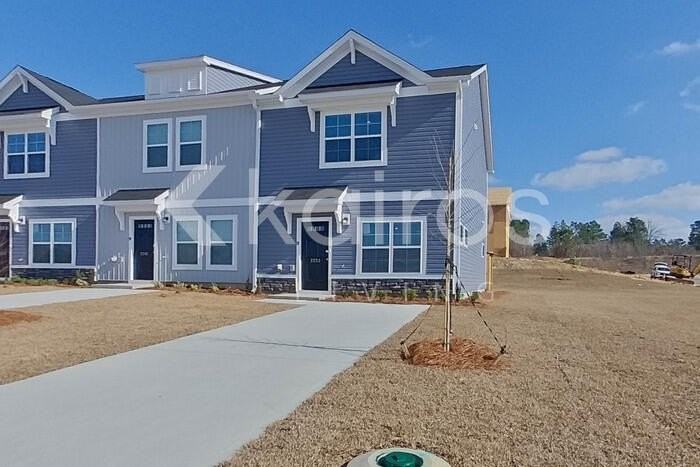 2253 Banyon Cir - Photo 3 of 26