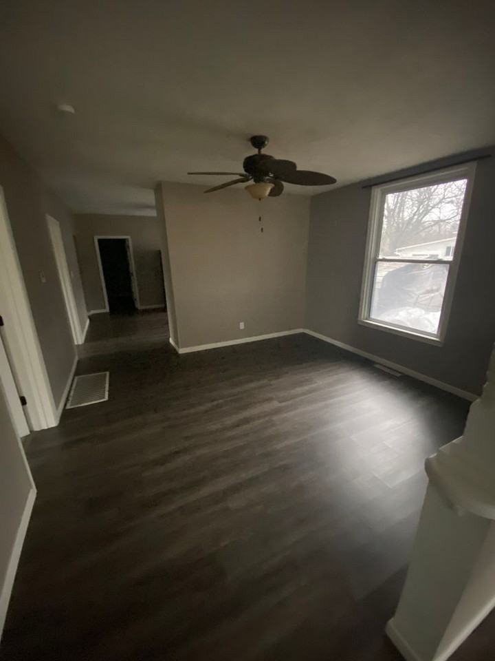 2228 N Concord Ave - Photo 5 of 24