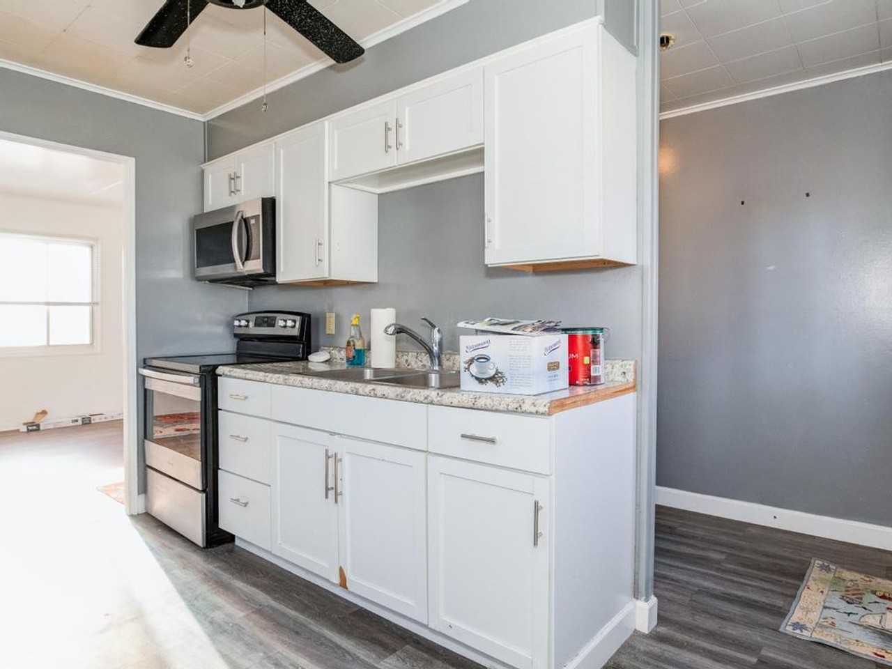 824 Childs Ave - Photo 3 of 13