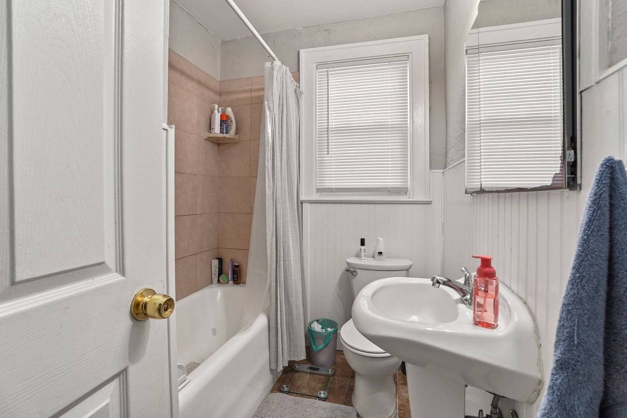 58 Harrop Pl - Photo 7 of 20