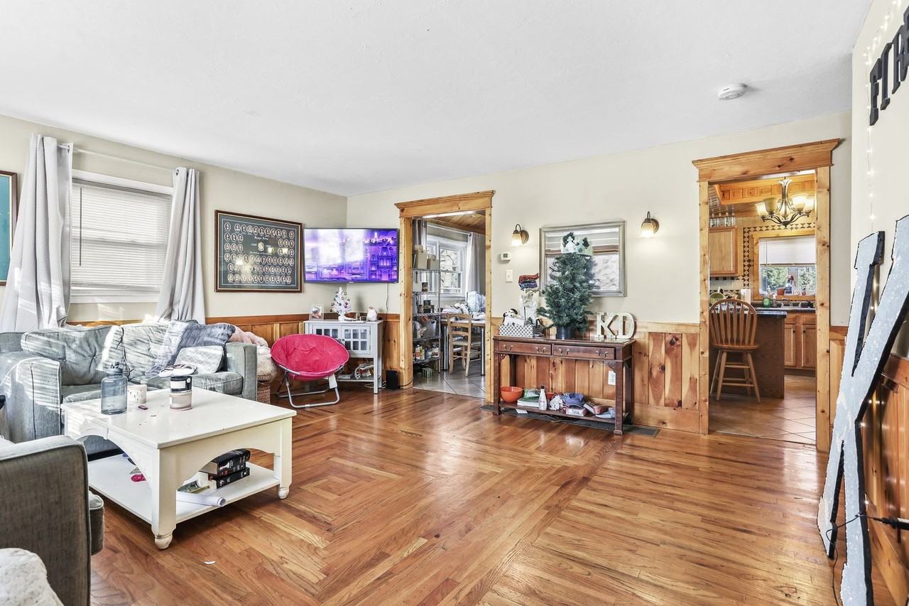 96 Pennsylvania Ave - Photo 5 of 12