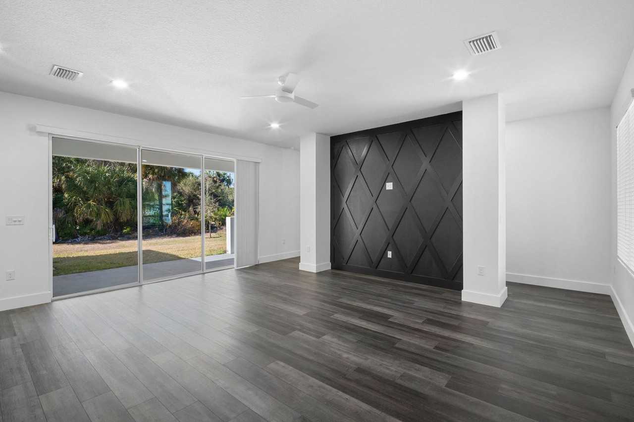 4469 Enid Ln - Photo 4 of 36