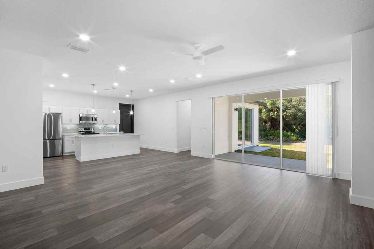 4469 Enid Ln - Photo 7 of 36