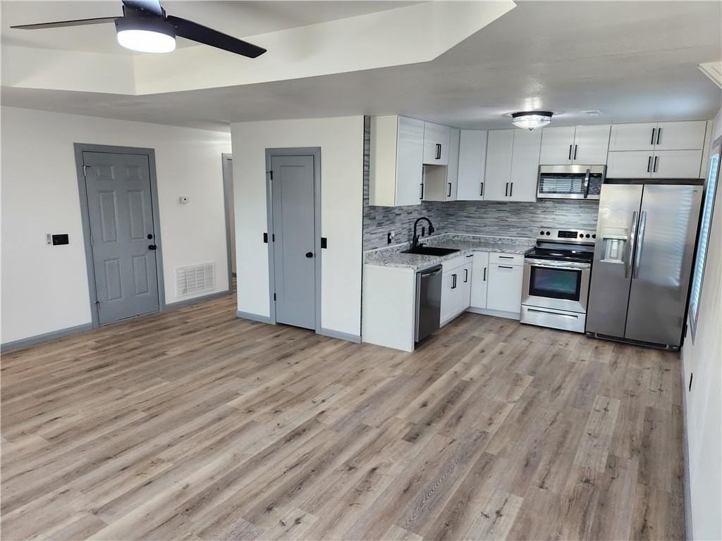 9 Holly Dr #B - Photo 4 of 36