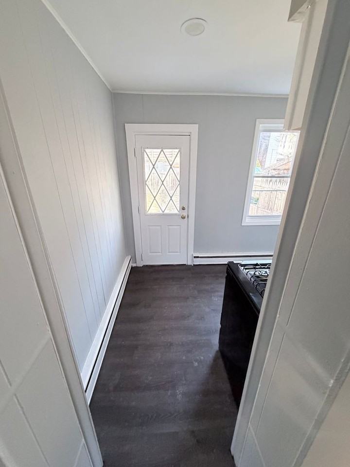 106 Virginia Ave - Photo 5 of 21