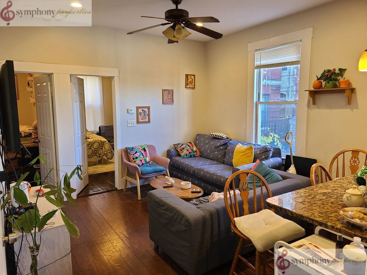 715 Parker St - Photo 3 of 14