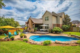 1706 Nw Autumn Ave - Photo 1 of 1