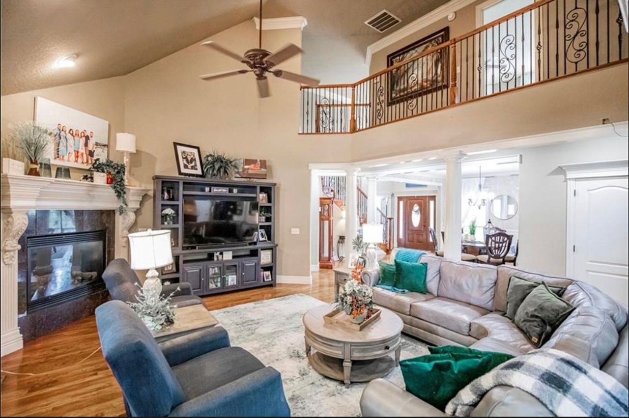 1706 Nw Autumn Ave - Photo 3 of 11