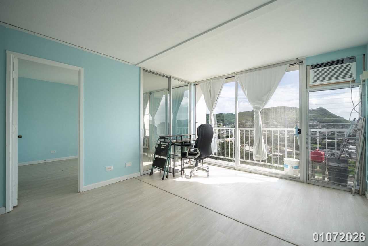 2029 Nuuanu Ave #1708 - Photo 6 of 20