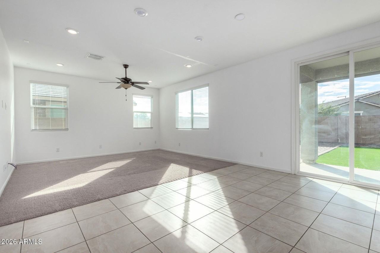 20267 W Morning Glory St - Photo 6 of 31