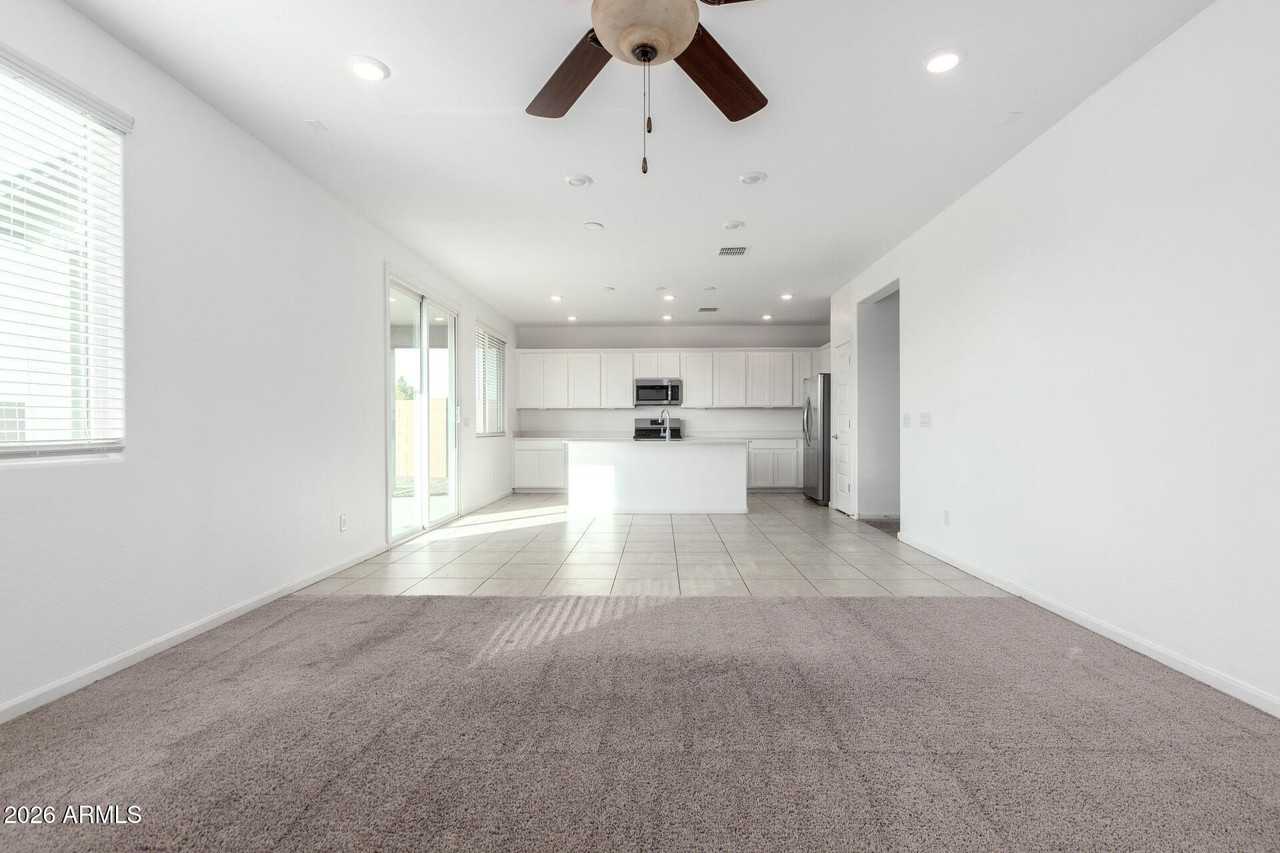 20267 W Morning Glory St - Photo 7 of 31