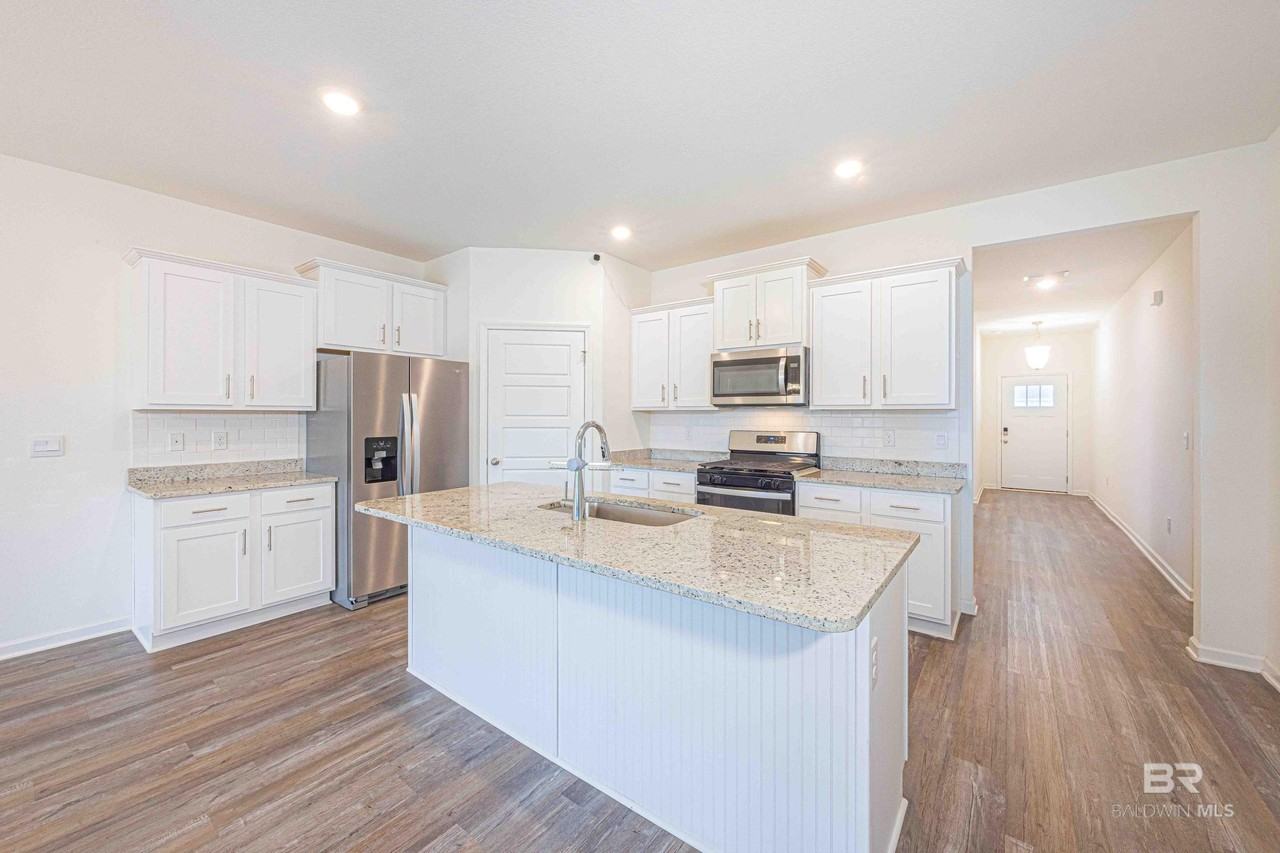 13766 Antler Hill Rd - Photo 3 of 18