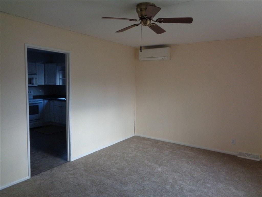 113 William Ln - Photo 3 of 14