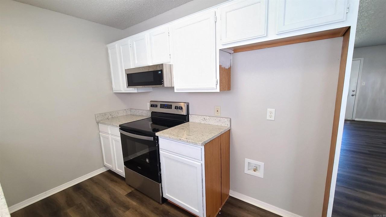 13023 Carousel Ct - Photo 3 of 17