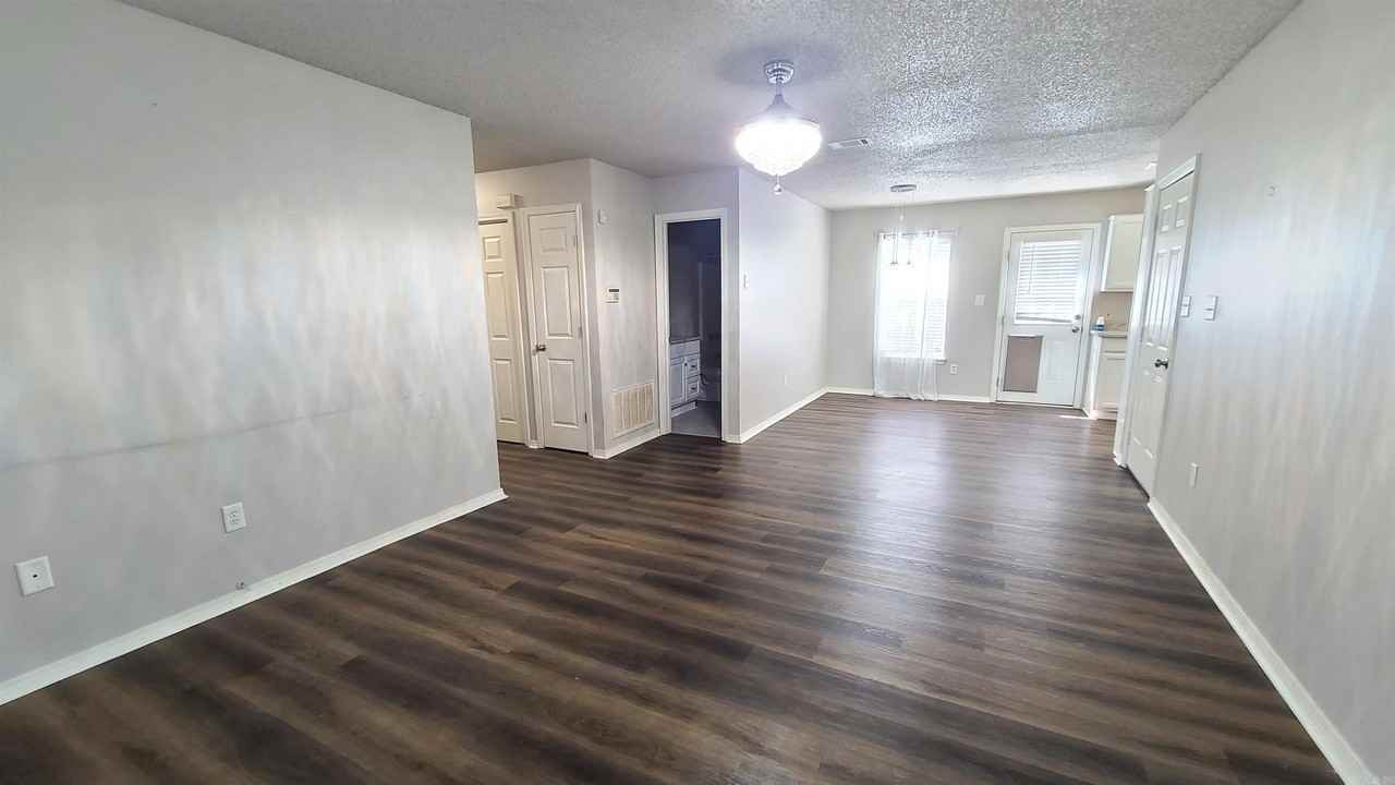 13023 Carousel Ct - Photo 6 of 17