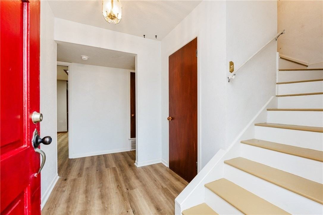 103 Park Pl - Photo 4 of 40