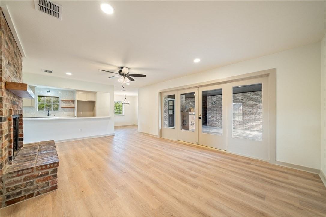 4702 Champions Dr - Photo 6 of 35