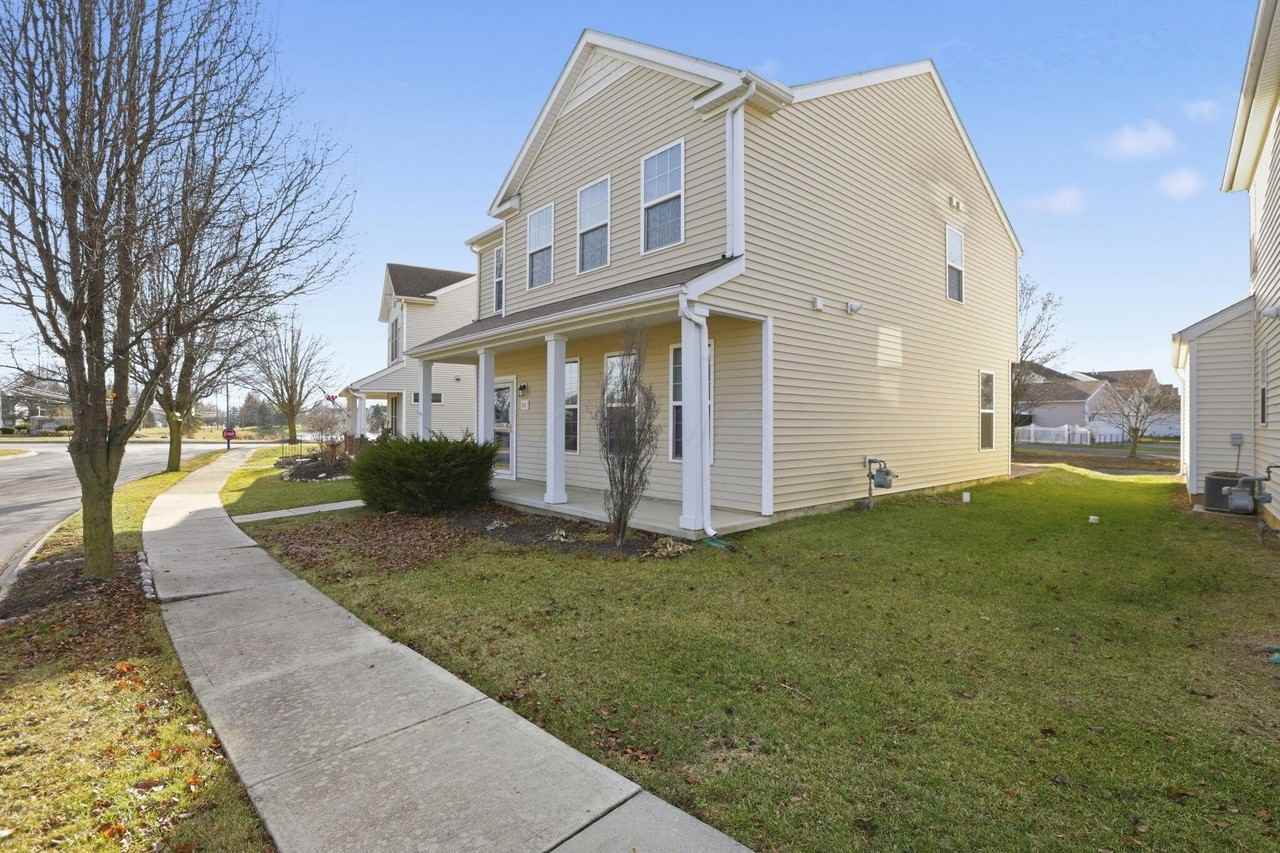 511 Anthem St Unit 32 #32 - Photo 3 of 35