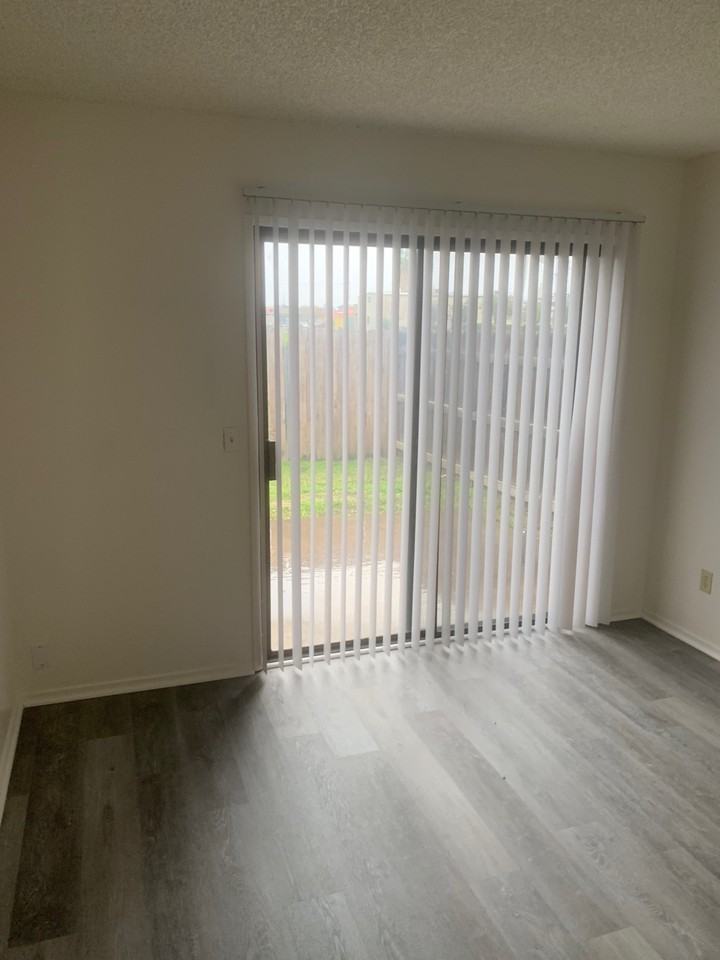 1127 Bel Aire Cir #1 - Photo 5 of 27