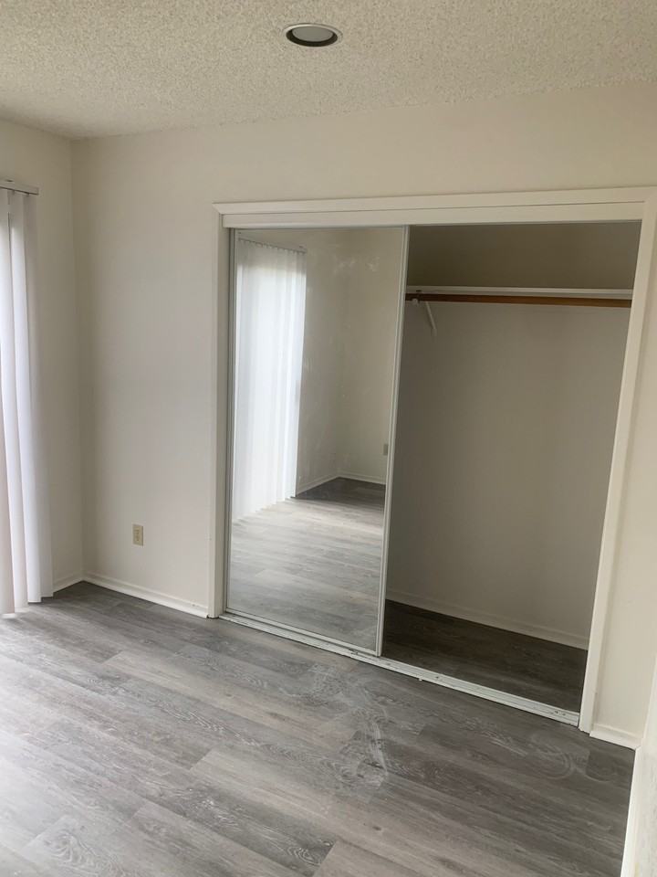 1127 Bel Aire Cir #1 - Photo 6 of 27