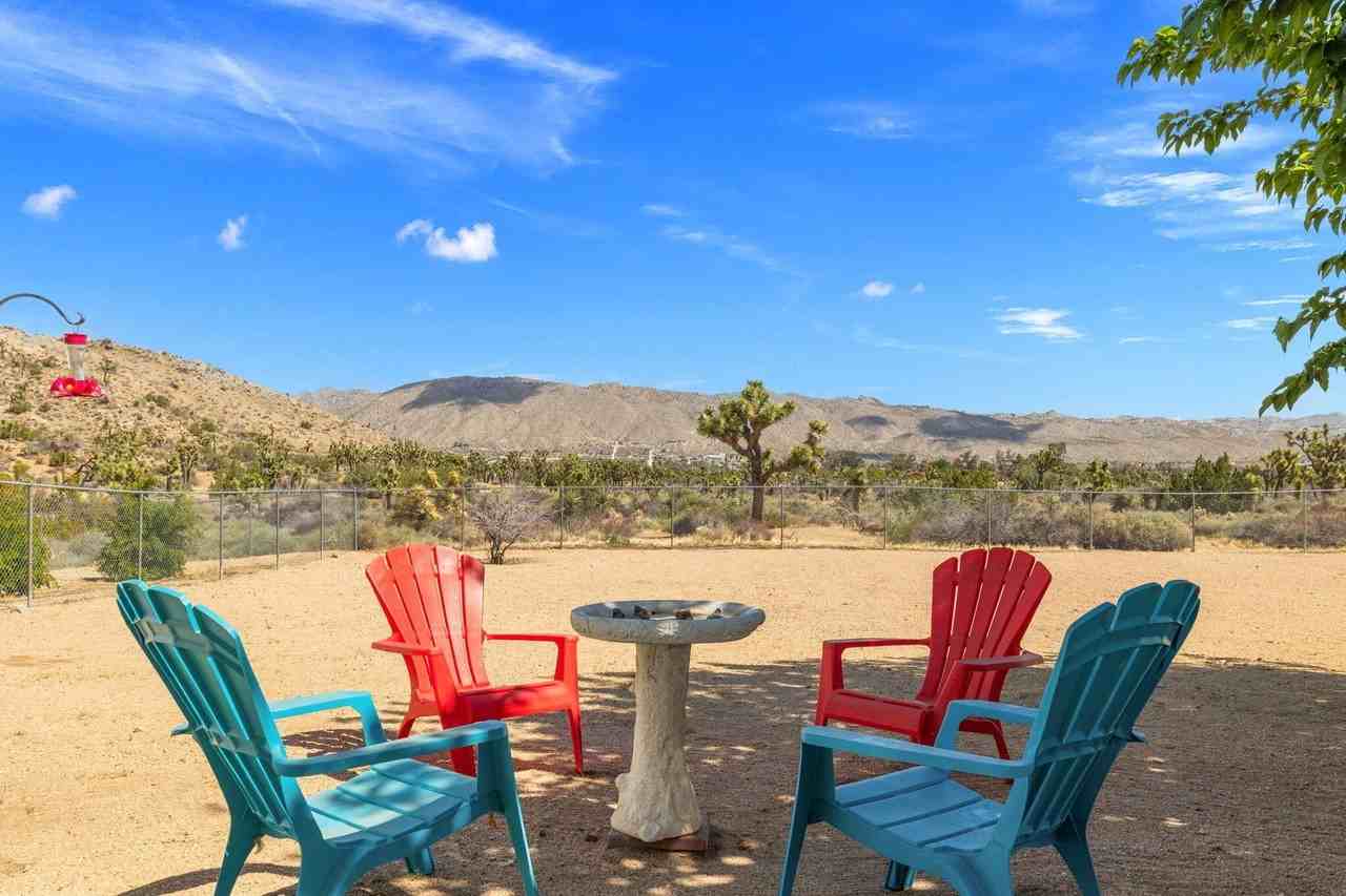 56034 Desert Gold Dr - Photo 2 of 50