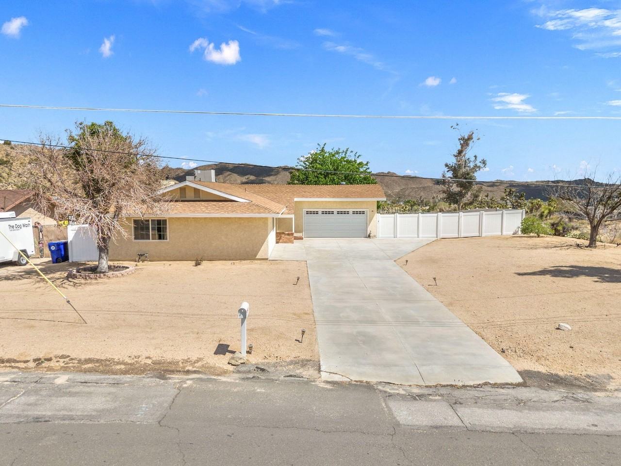 56034 Desert Gold Dr - Photo 5 of 50