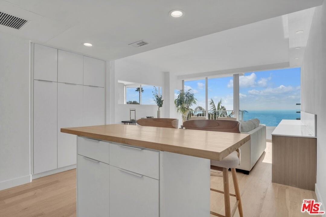 17350 W Sunset Blvd Apt 303 #303 - Photo 3 of 27