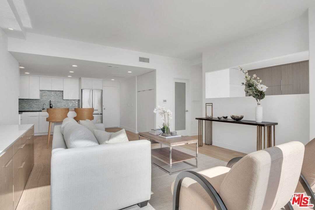 17350 W Sunset Blvd Apt 303 #303 - Photo 5 of 27