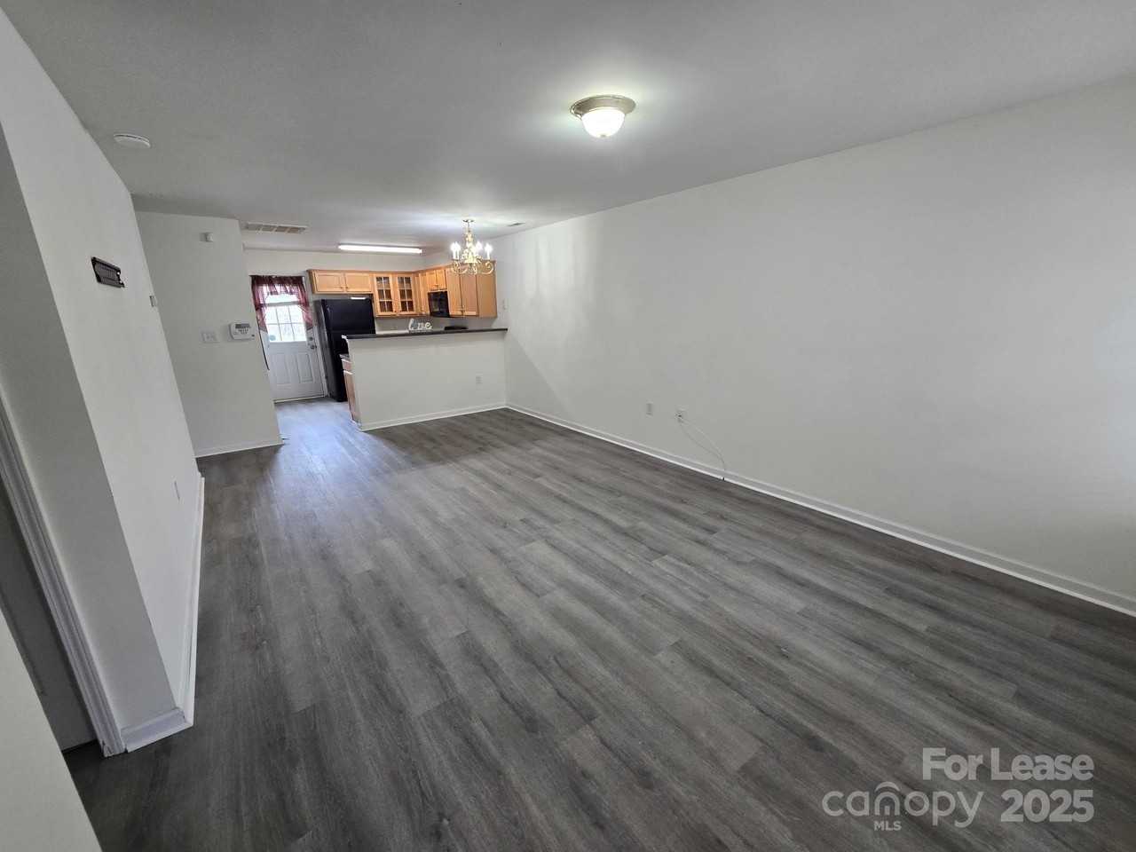 639 Fawnborough Ct - Photo 3 of 13