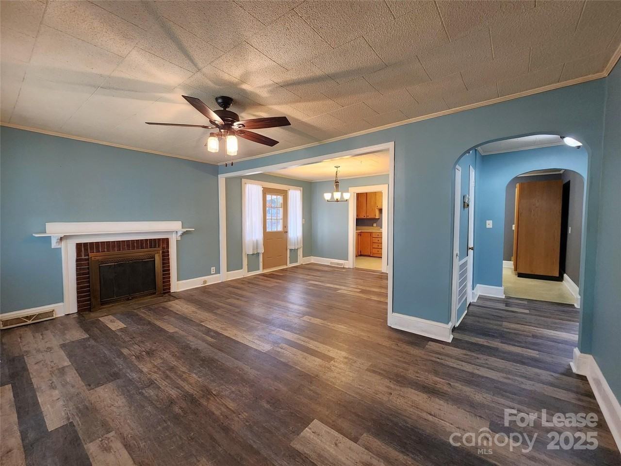 843 Pebble Ave Sw - Photo 3 of 20