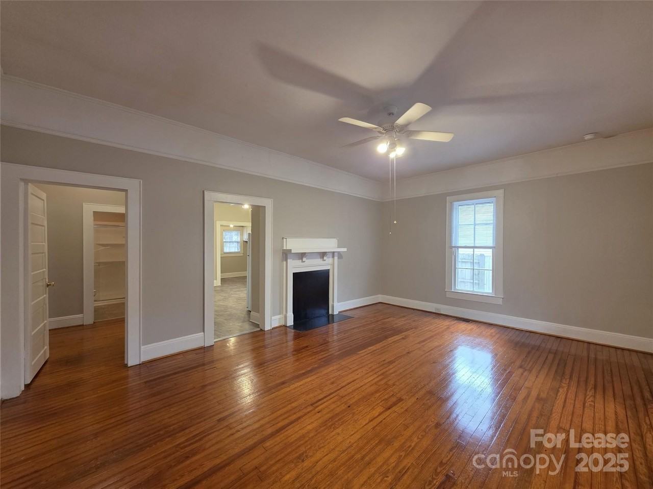 421 Cannon St - Photo 2 of 15