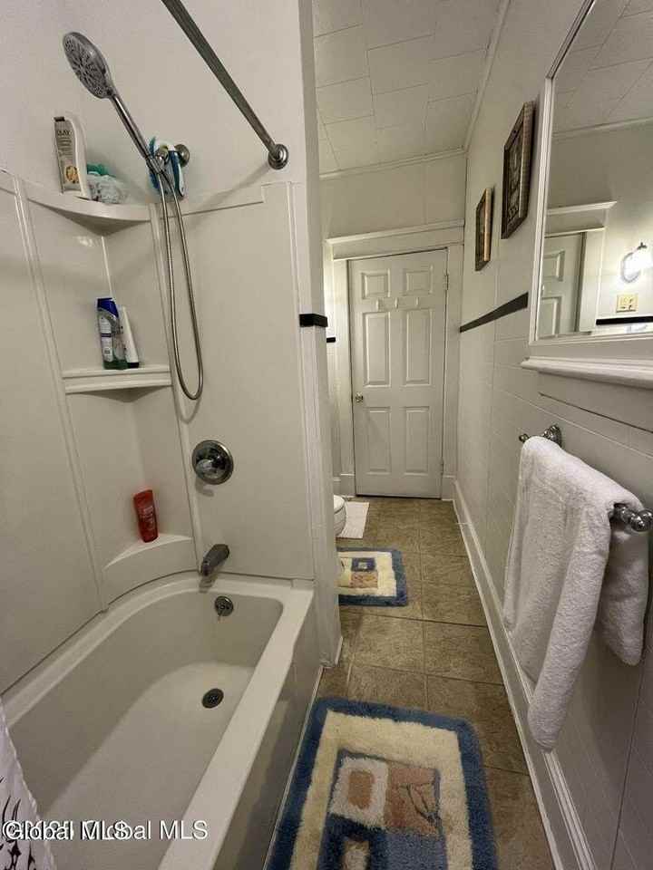 240242 Vrooman Ave 2nd Fl #2ndFL - Photo 2 of 13