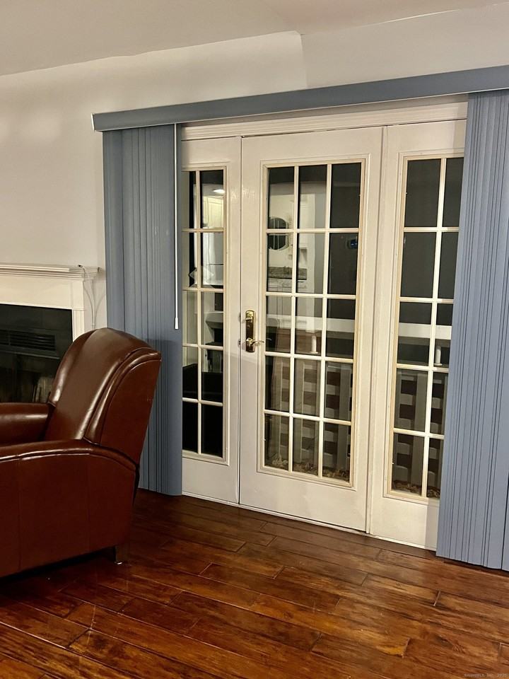 523 Old Pond Ln #523 - Photo 6 of 25