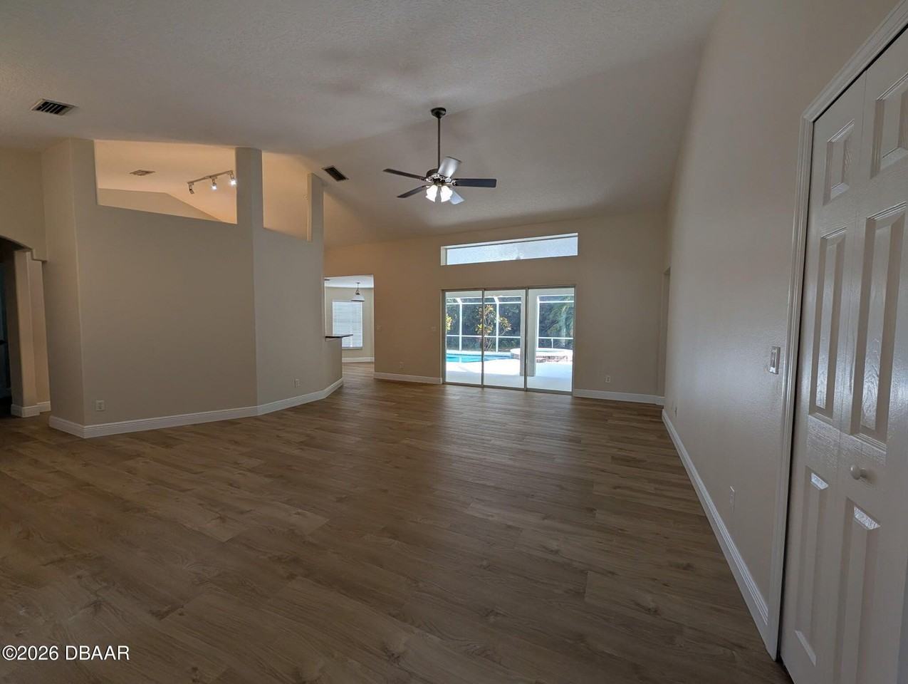 3725 Sunrise Oaks Dr - Photo 5 of 17