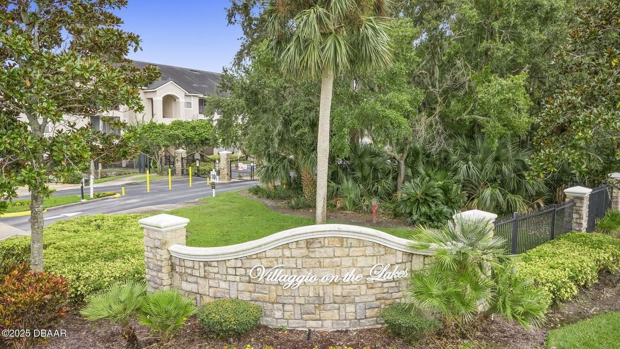 940 Village Trl Unit 6-201 #6-201 - Photo 3 of 44