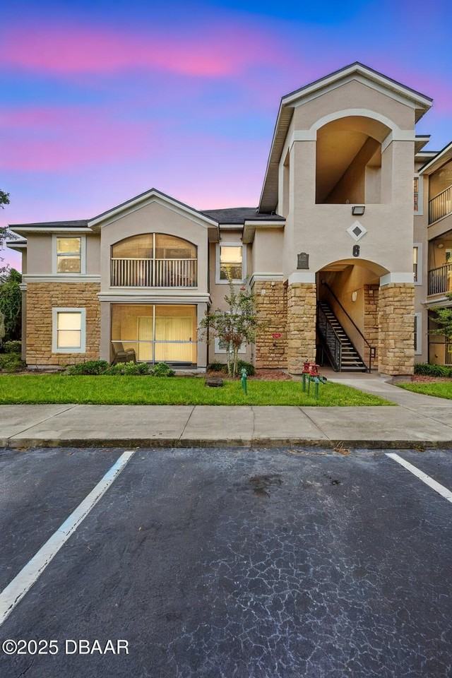 940 Village Trl Unit 6-201 #6-201 - Photo 4 of 44