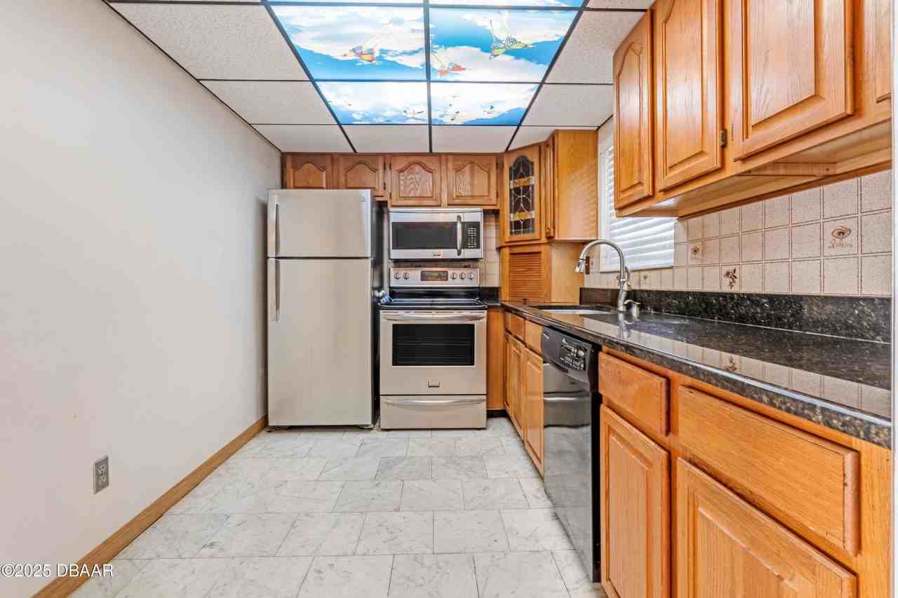 100 Silver Beach Ave Apt 816 #816 - Photo 3 of 26