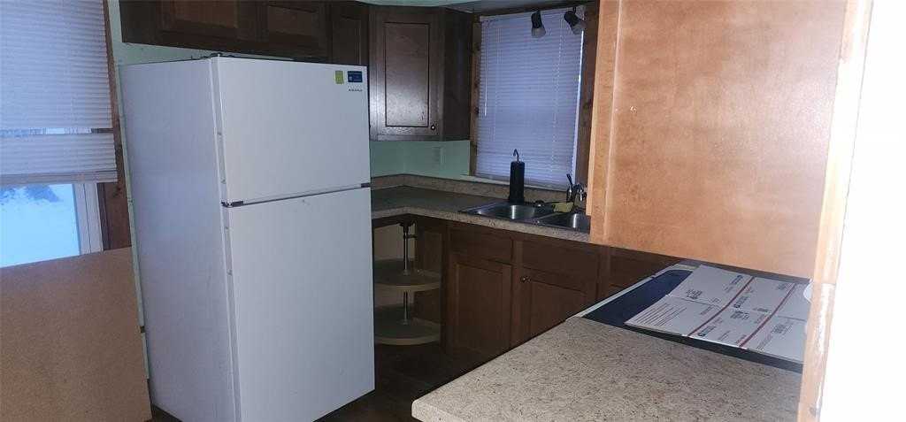 1312 6th St - Photo 5 of 5