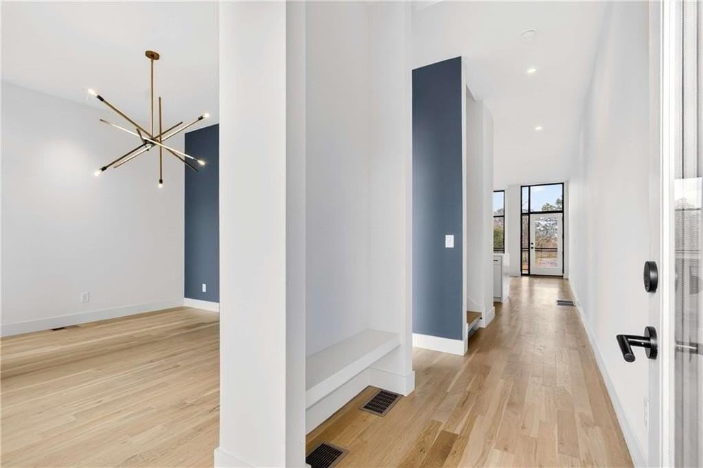 816 Berne St Se - Photo 5 of 43