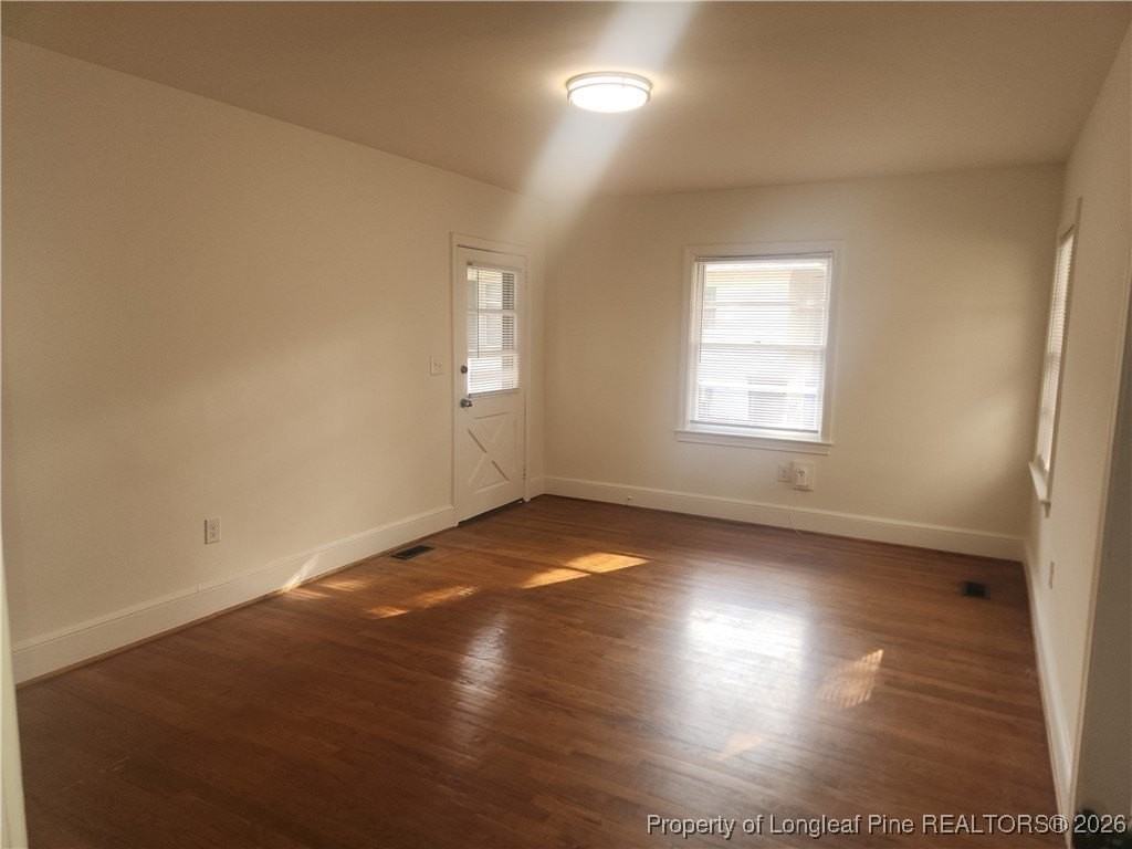 313 Oakridge Ave - Photo 3 of 8