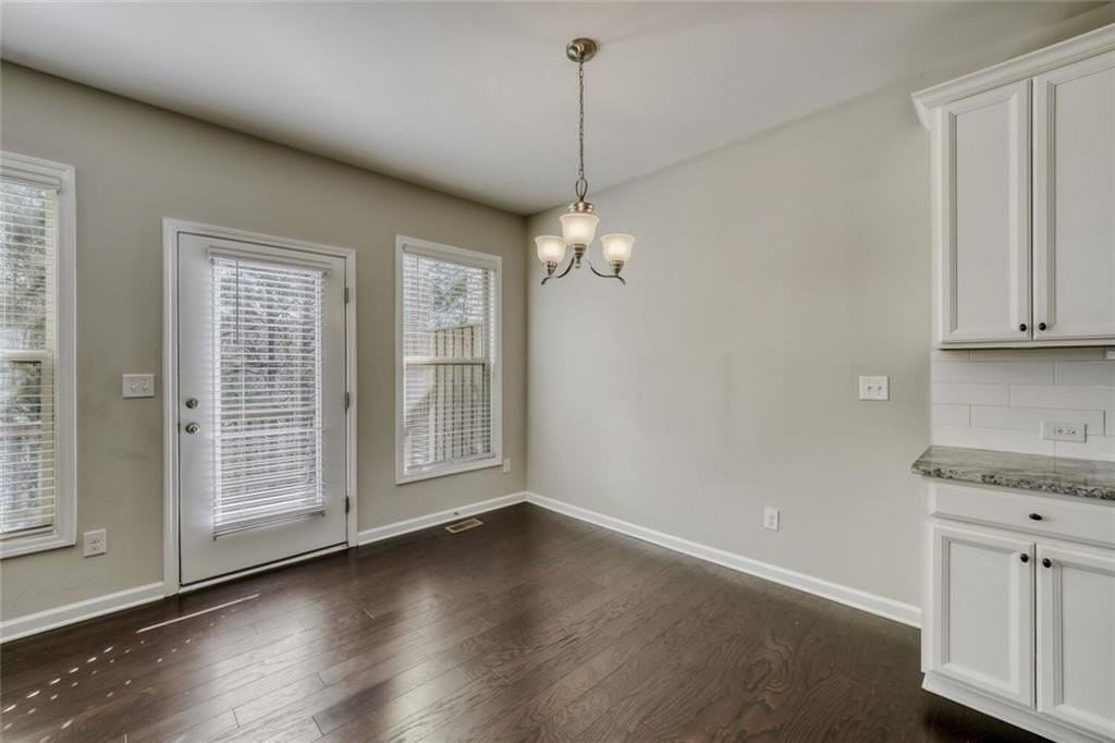 901 Sunset Park Dr - Photo 7 of 28