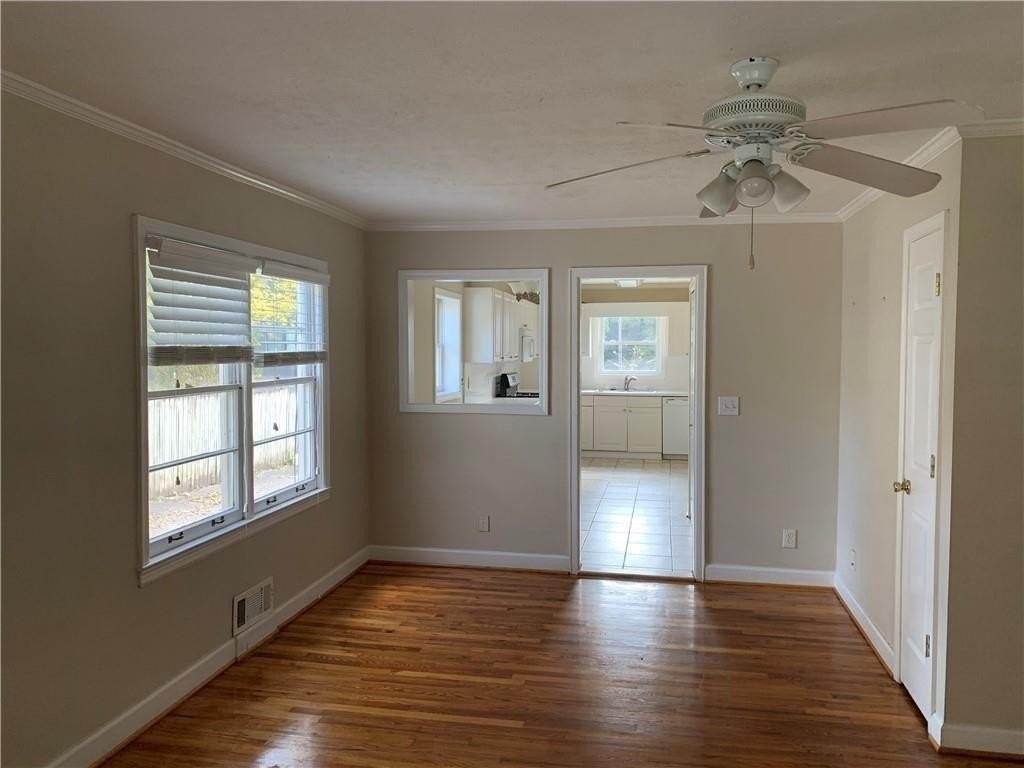 1910 La Dawn Ln Nw - Photo 4 of 10