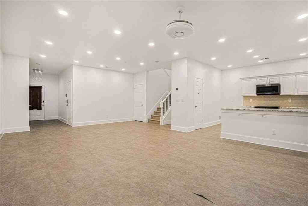 6173 Bellewood Ash Ln - Photo 3 of 15