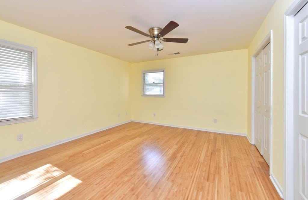 371 Woodward Ave Se - Photo 4 of 28