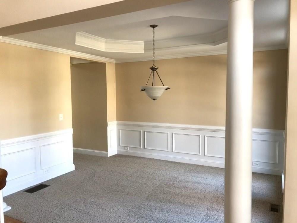 527 Huntington Downs - Photo 3 of 13