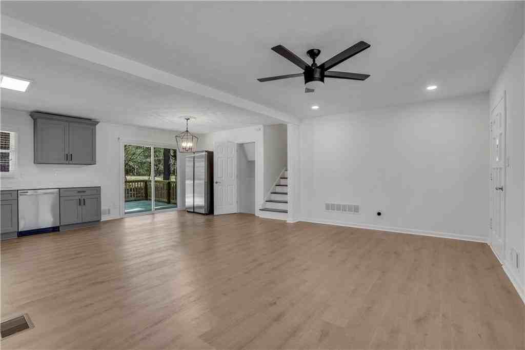 2928 Dover Dr - Photo 5 of 37