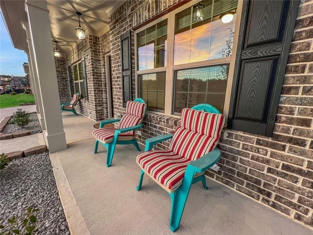 3868 Southfield Ct - Photo 4 of 50