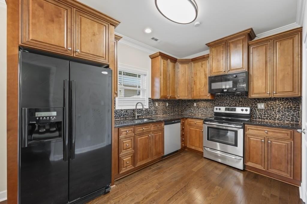 2455 Pilgrim Rd - Photo 5 of 19