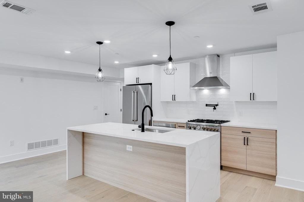 705 S 19th St #4 - Photo 7 of 24