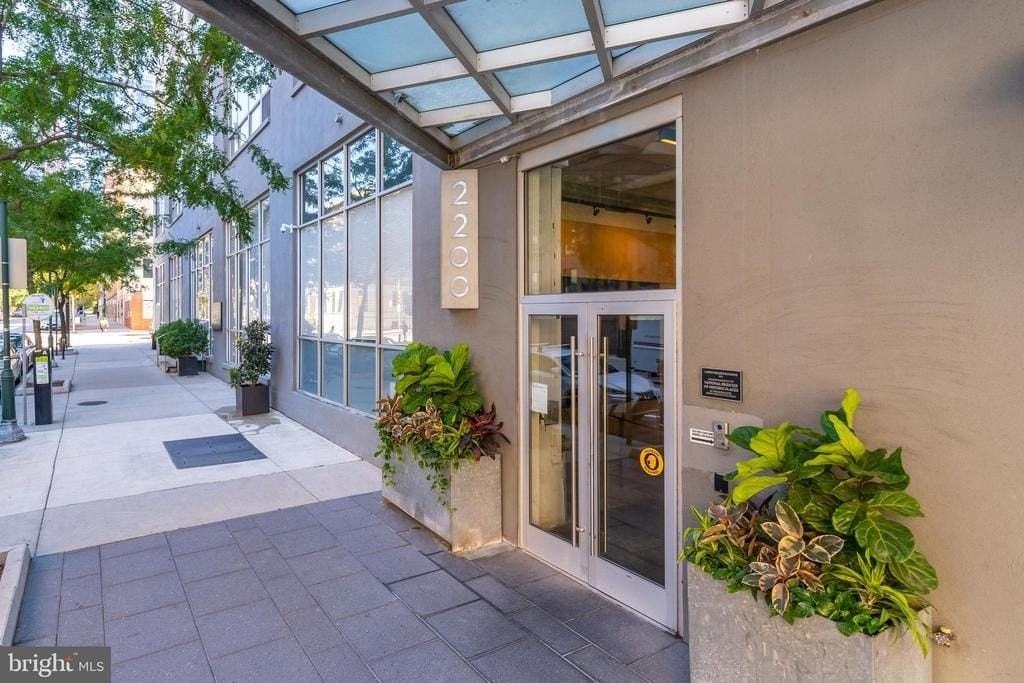 220028 Arch St #503 - Photo 3 of 35